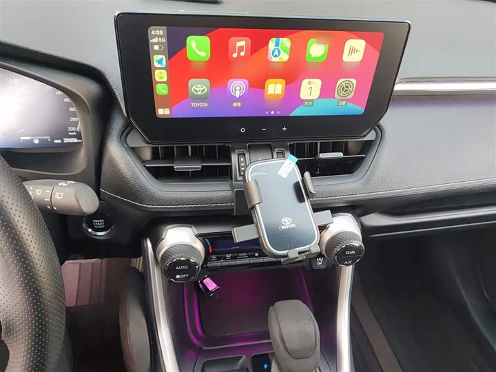 Фото 6 - Toyota Wildlander