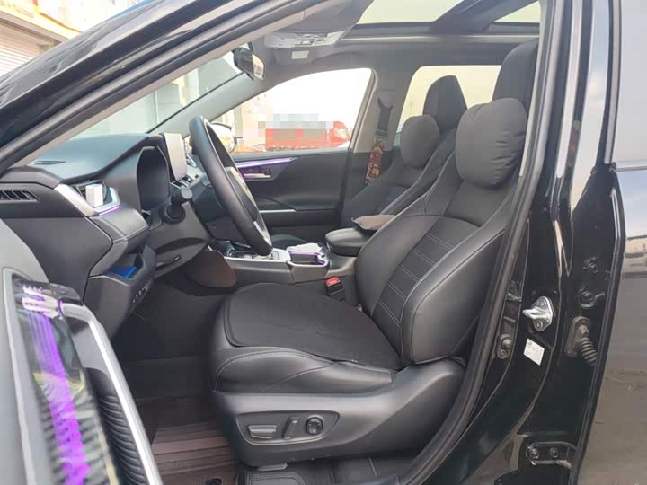 Фото 8 - Toyota Wildlander