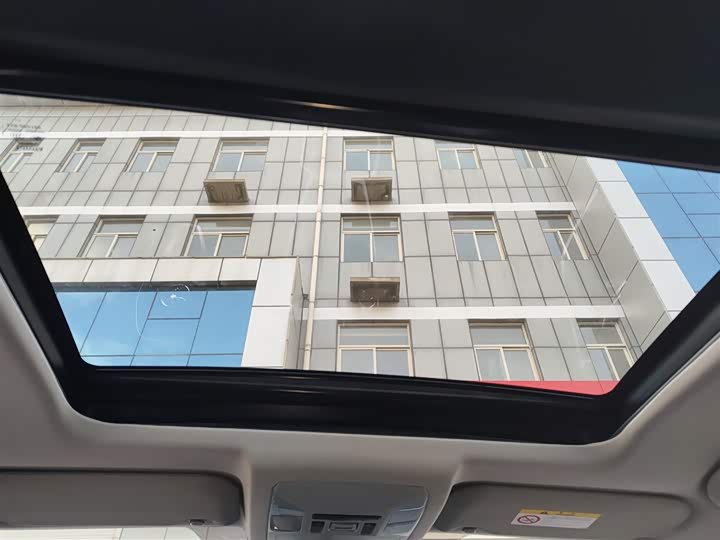 Фото 9 - Toyota Wildlander