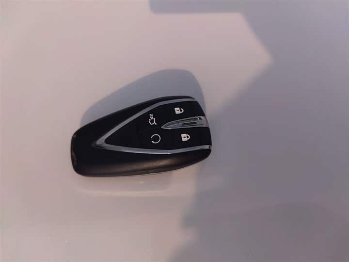 Фото 9 - Changan UNI-K Hybrid