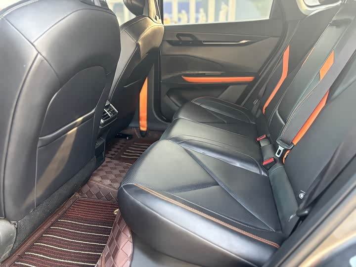 Фото 7 - Changan UNI-V