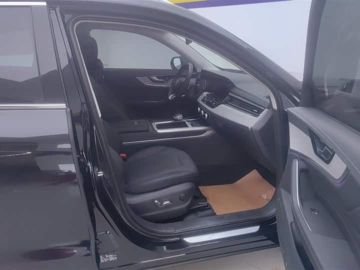 Фото 8 - Hongqi HS5