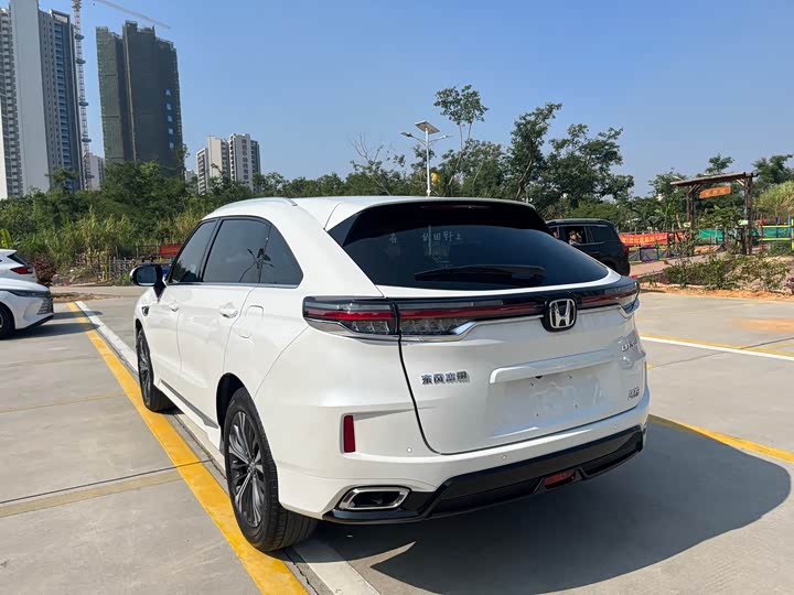 Фото 4 - Honda UR-V