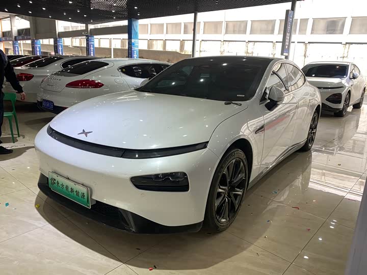 Фото 2 - XPeng P7