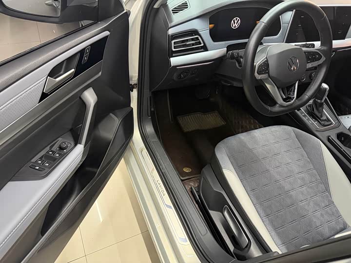 Фото 4 - Volkswagen Lavida