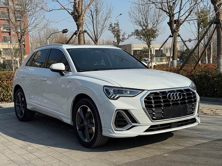 Фото 3 - Audi Q3