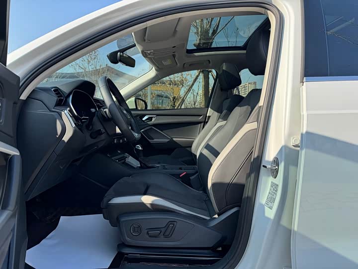 Фото 6 - Audi Q3