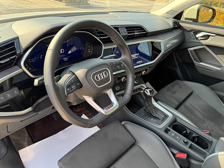 Фото 7 - Audi Q3