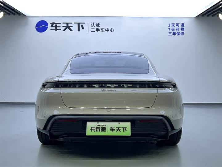 Фото 4 - Porsche Taycan