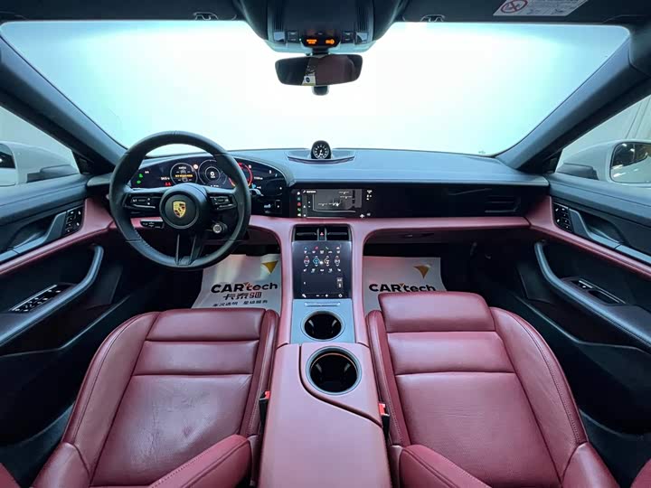 Фото 7 - Porsche Taycan