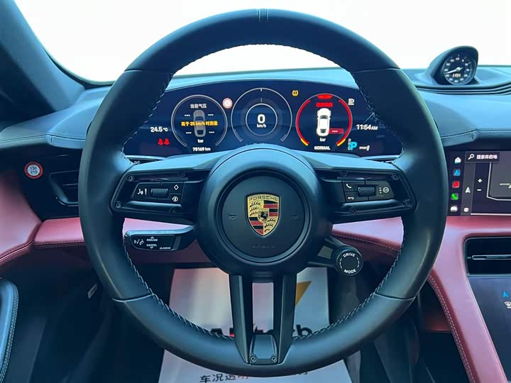 Фото 9 - Porsche Taycan