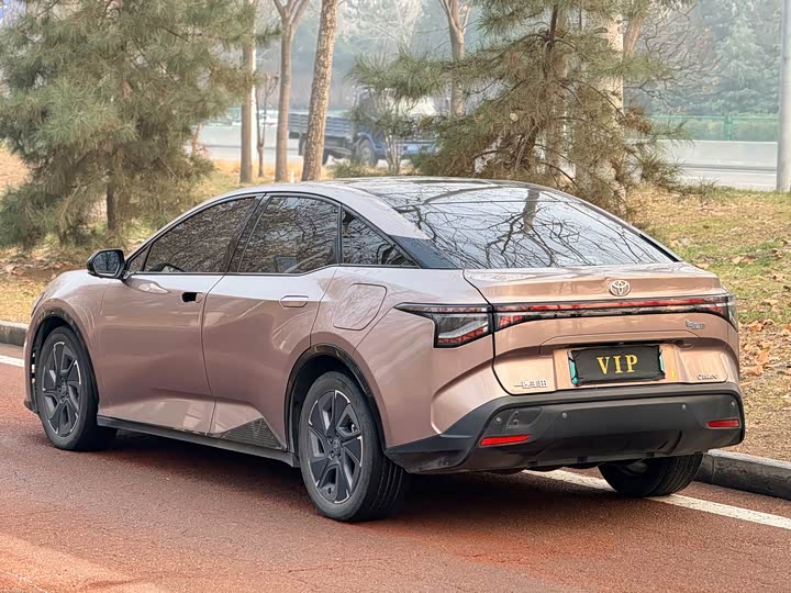 Фото 4 - Toyota bZ3