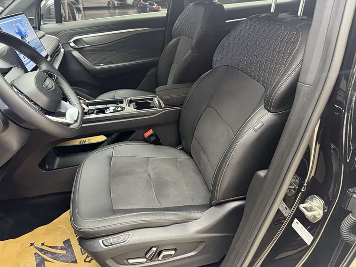 Фото 4 - Geely Okavango L