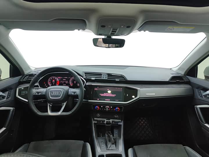 Фото 9 - Audi Q3