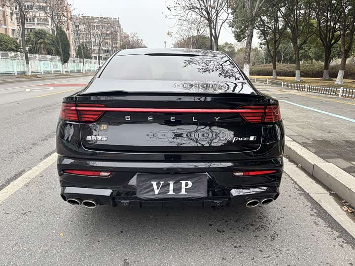 Фото 6 - Geely Preface