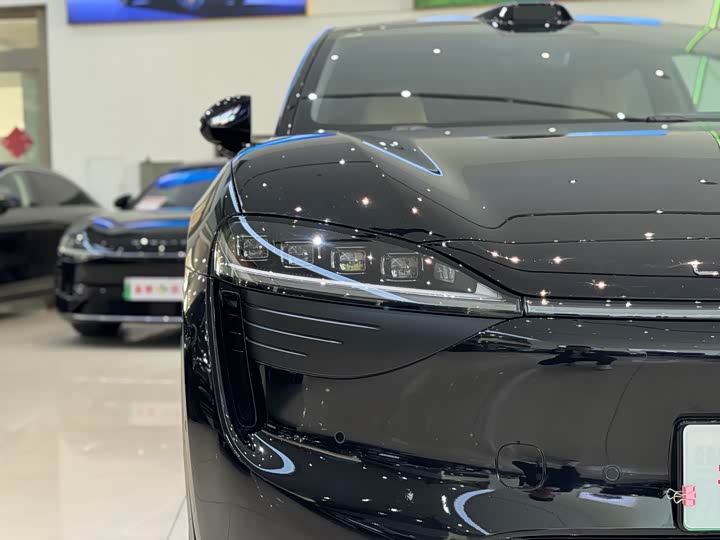 Фото 4 - Luxeed R7