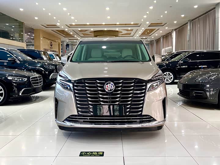 Фото 3 - Buick GL8 ES