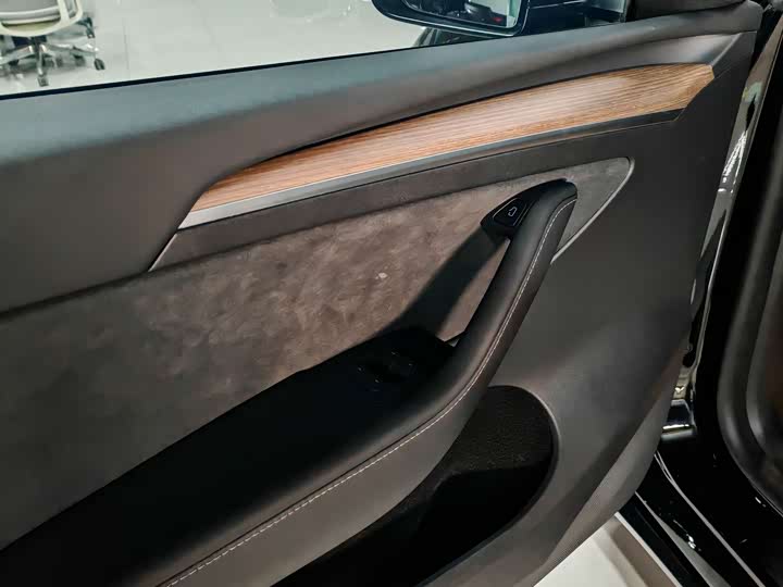 Фото 6 - Tesla Model Y