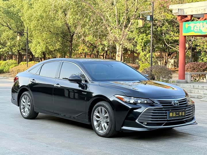 Фото 3 - Toyota Avalon