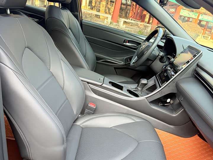 Фото 7 - Toyota Avalon