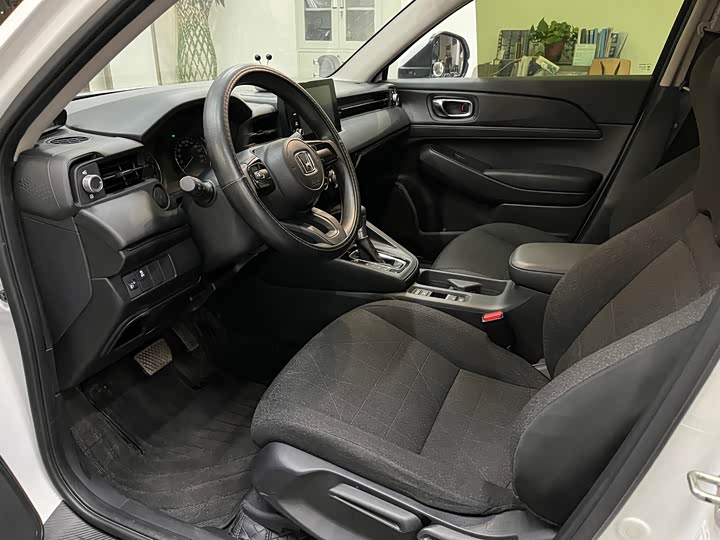 Фото 7 - Honda Vezel