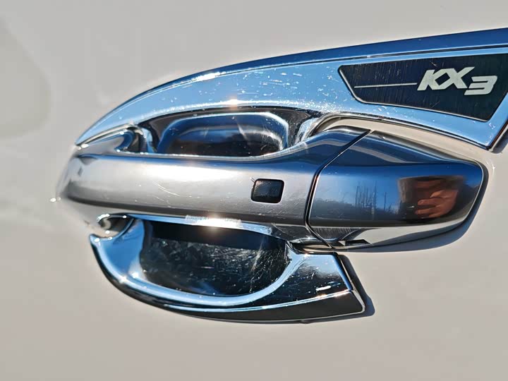 Фото 5 - Kia KX3