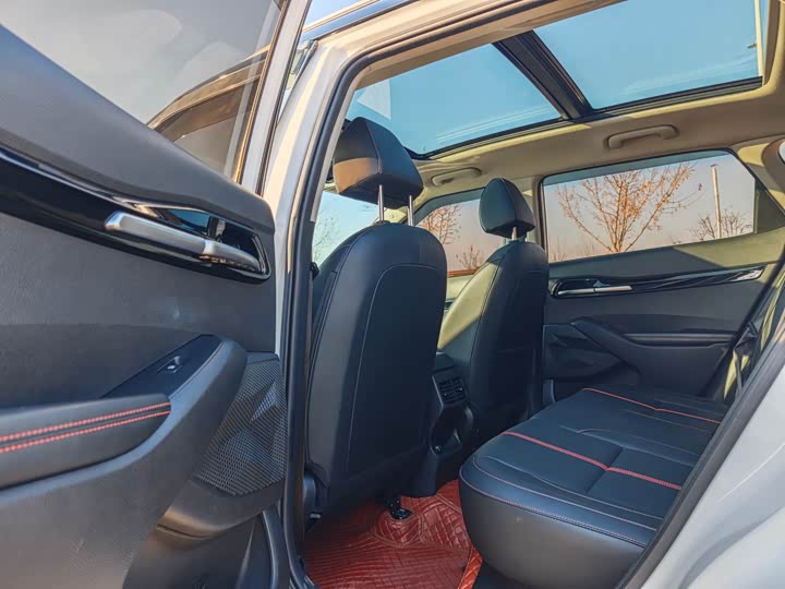 Фото 6 - Kia KX3