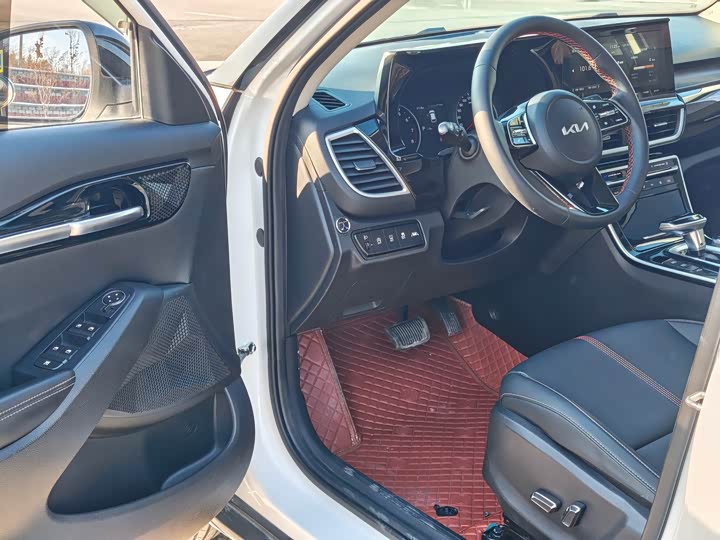 Фото 9 - Kia KX3