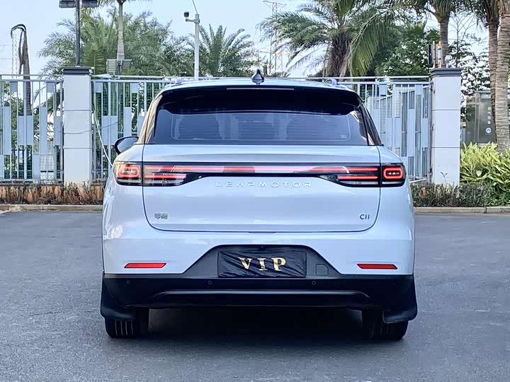 Фото 8 - Leapmotor C11