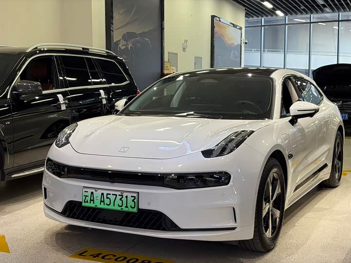 Фото 1 - Zeekr 001