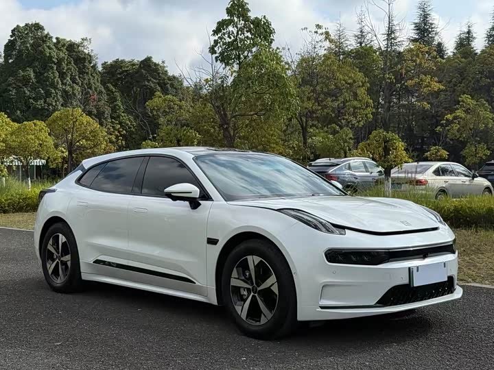 Фото 2 - Zeekr 001