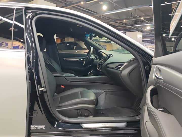 Фото 8 - Cadillac CT5