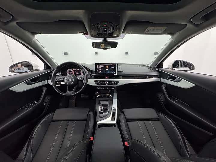 Фото 8 - Audi A4L