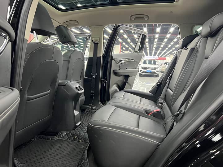 Фото 9 - Buick Envision Plus