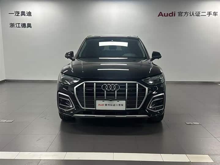 Фото 2 - Audi Q5L
