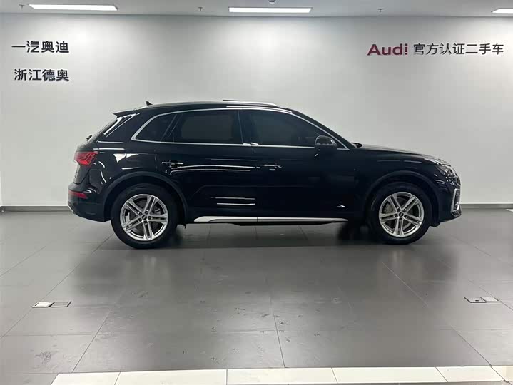 Фото 3 - Audi Q5L