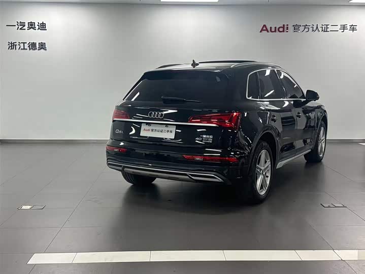 Фото 4 - Audi Q5L