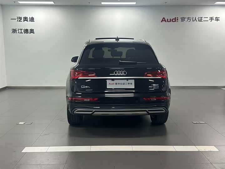 Фото 5 - Audi Q5L
