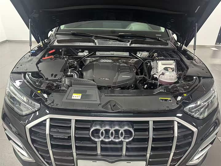 Фото 6 - Audi Q5L