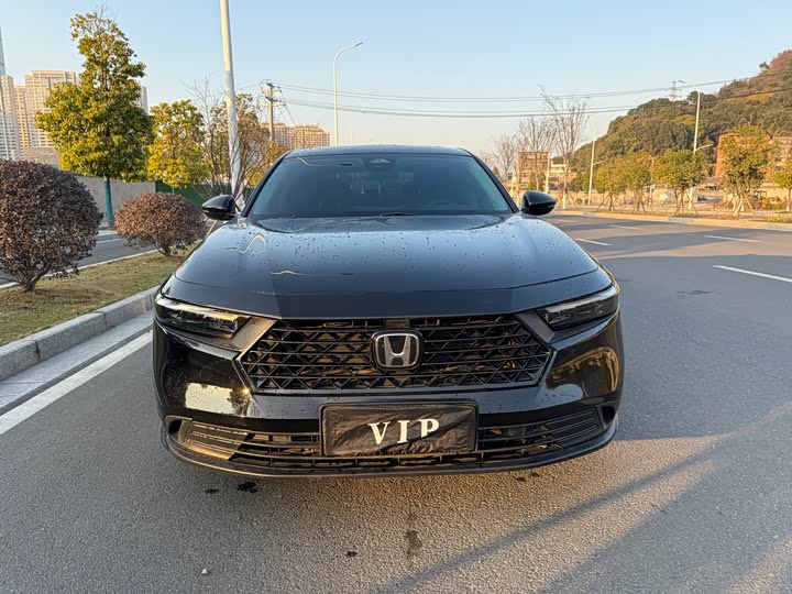 Фото 2 - Honda Accord