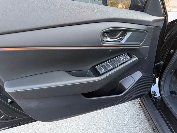 Фото 4 - Honda Accord