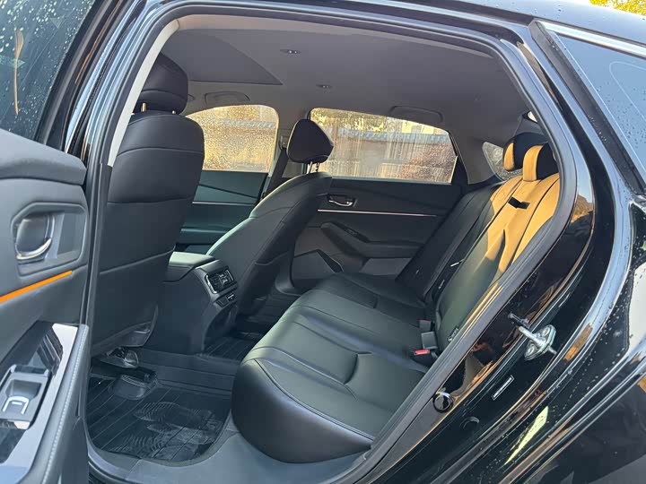 Фото 8 - Honda Accord