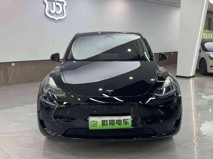 Фото 2 - Tesla Model Y