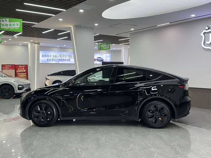 Фото 5 - Tesla Model Y