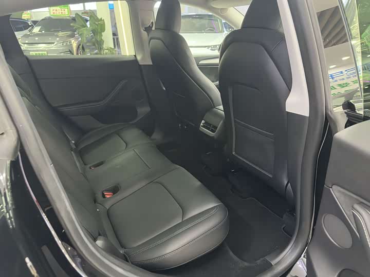 Фото 9 - Tesla Model Y