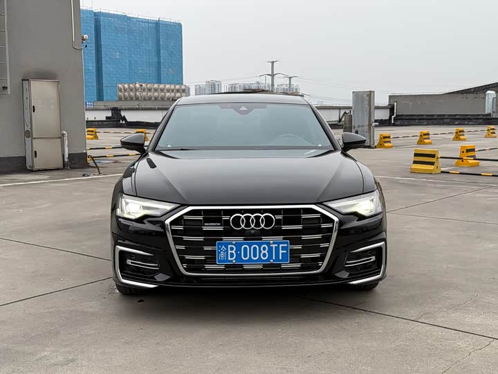 Фото 2 - Audi A6L