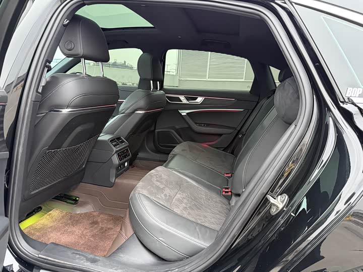 Фото 7 - Audi A6L