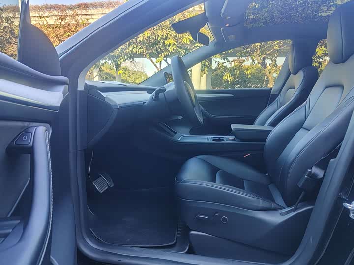 Фото 7 - Tesla Model Y