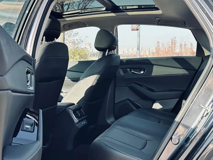 Фото 9 - Honda Accord