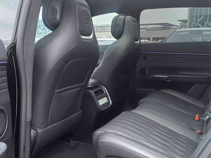 Фото 6 - Exeed Sterra ET